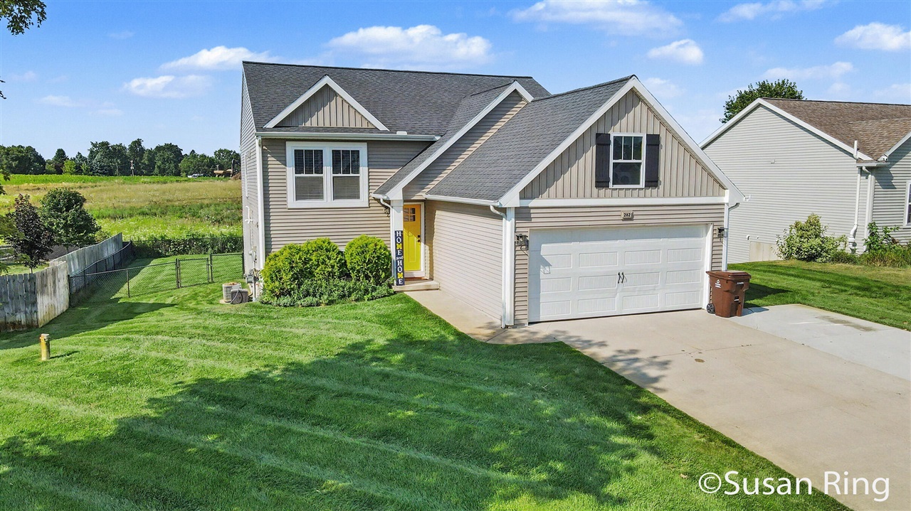 282 Vansen Drive Property Photo 4