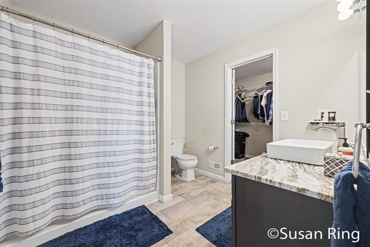 282 Vansen Drive Property Photo 17
