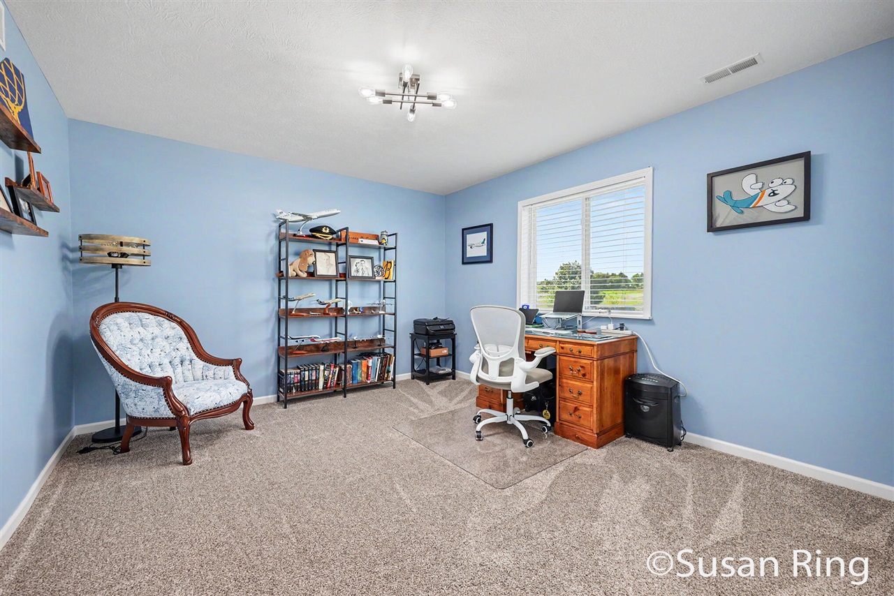 282 Vansen Drive Property Photo 24