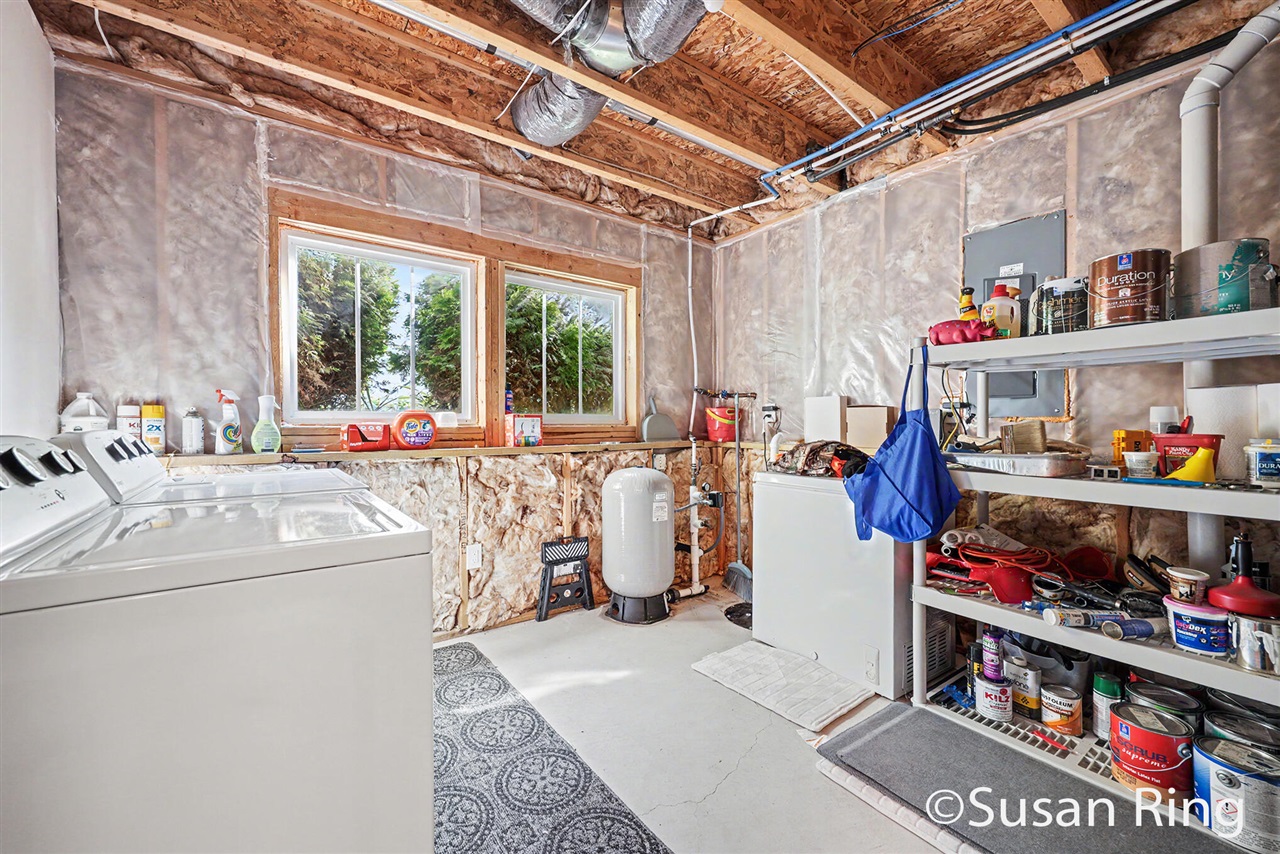 282 Vansen Drive Property Photo 27