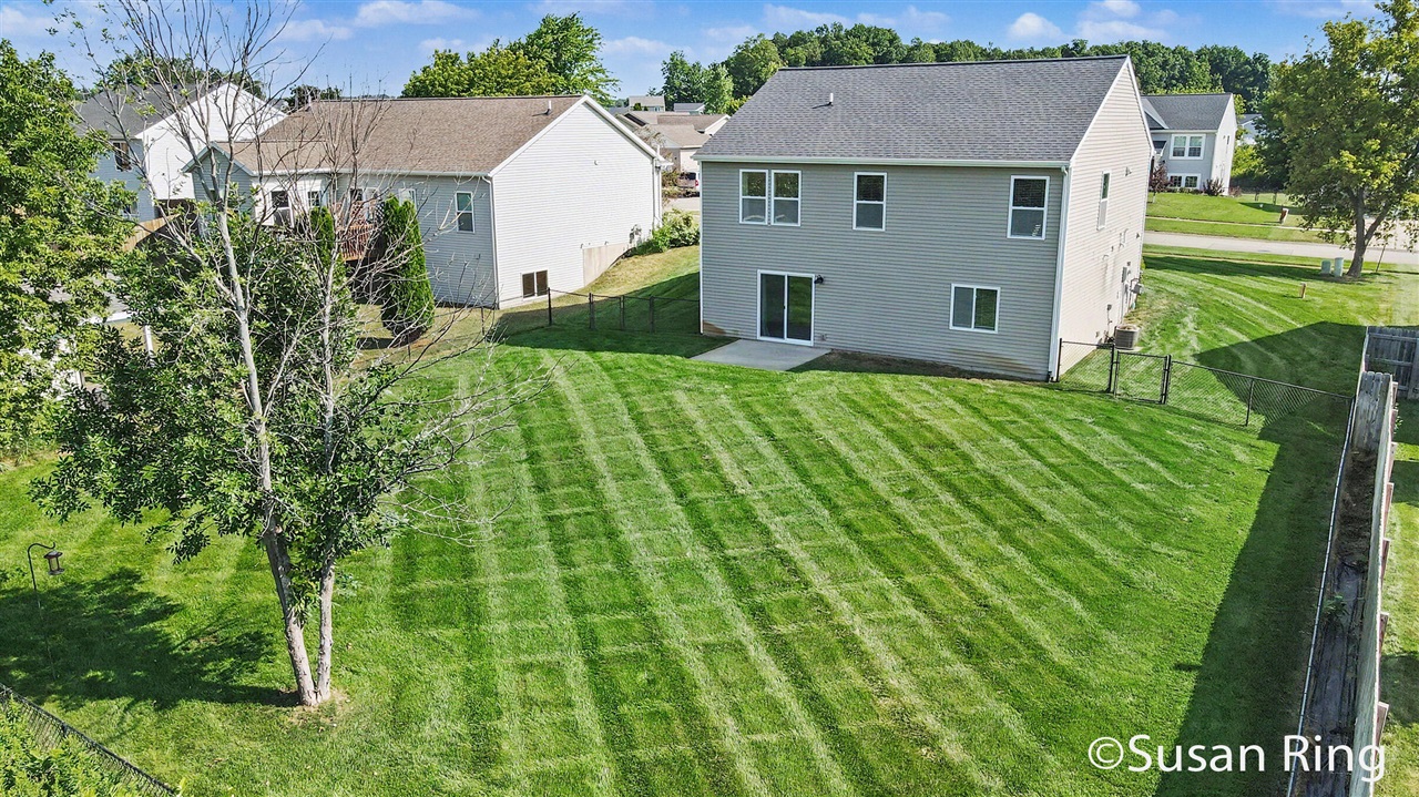 282 Vansen Drive Property Photo 33