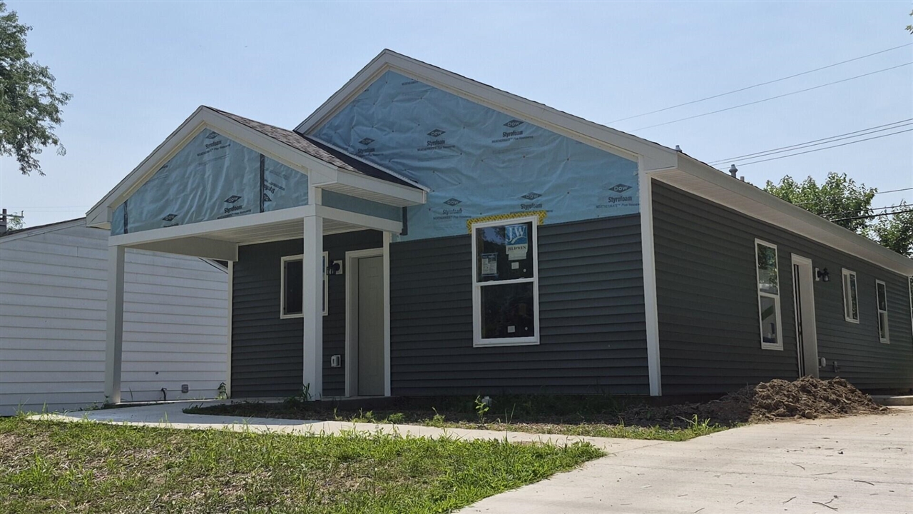 1231 Rambling Road Property Photo 2