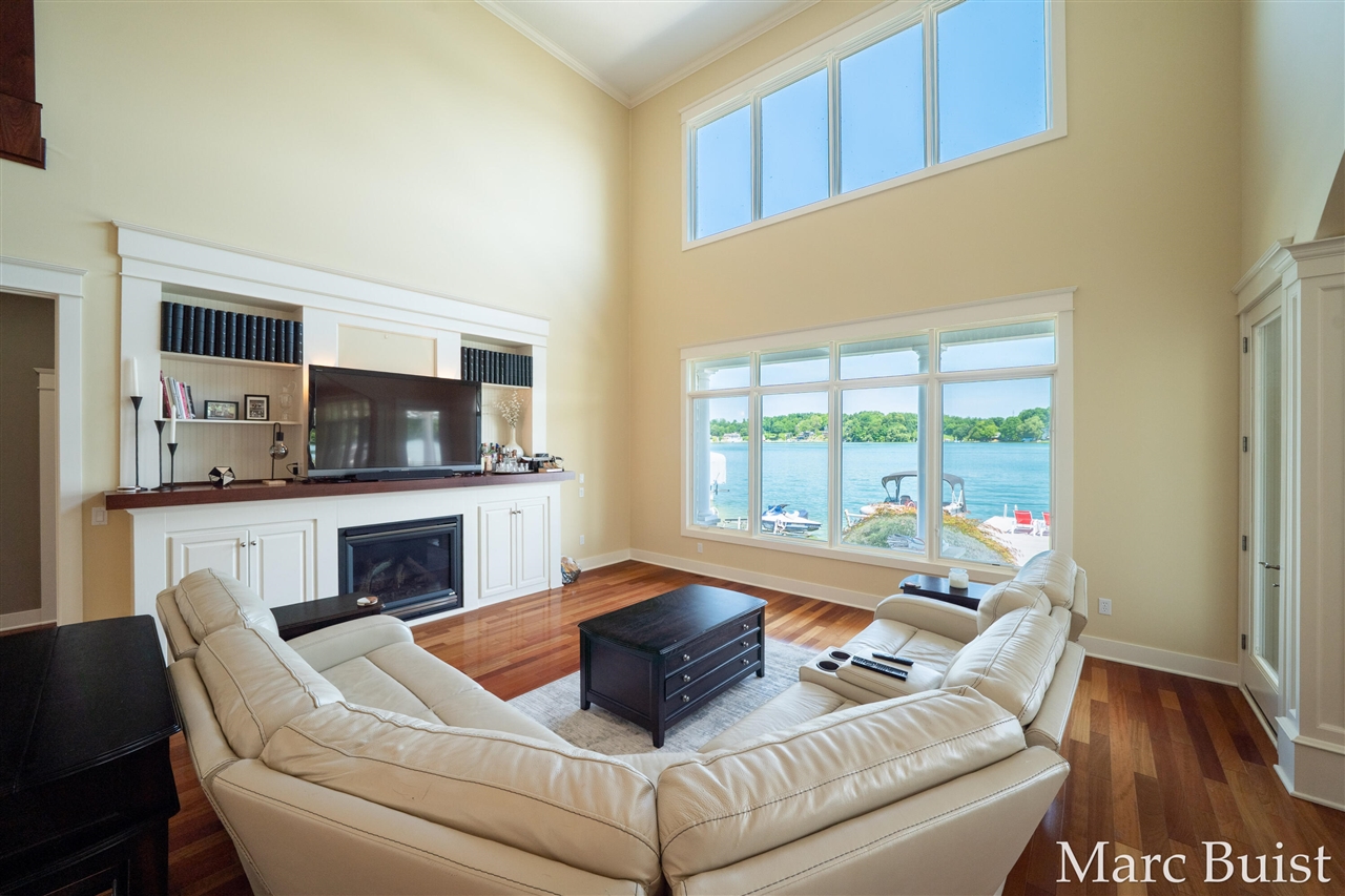 421 N Lake Drive Property Photo 11