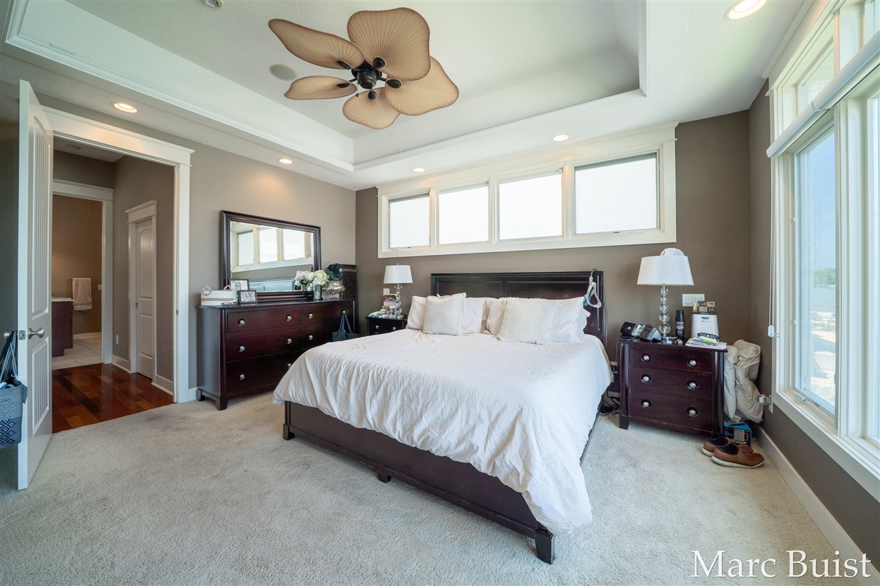 421 N Lake Drive Property Photo 24