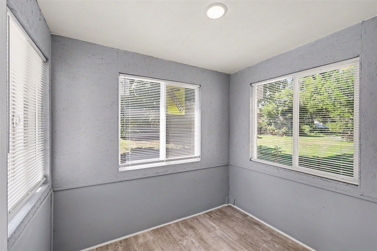113 E Robinson Street Property Photo 13