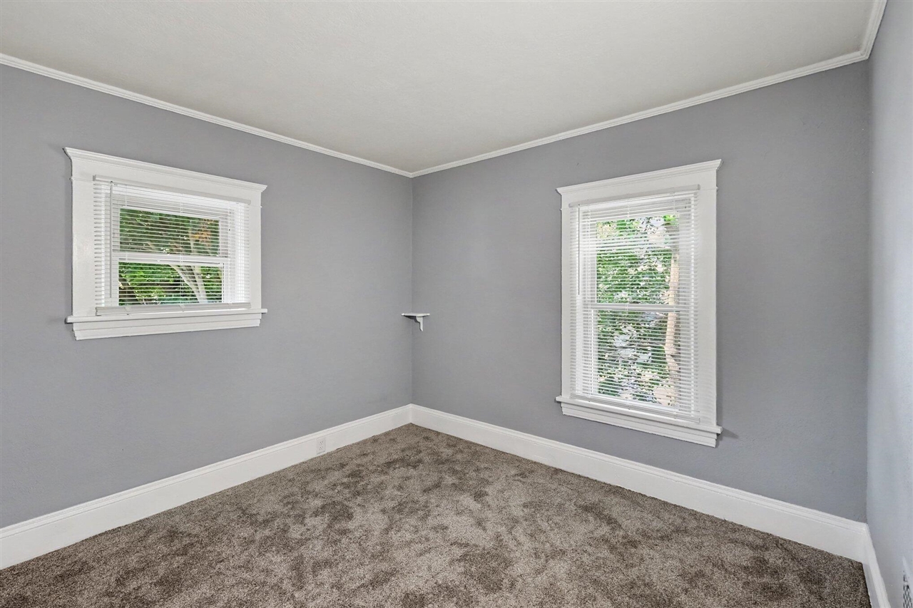 113 E Robinson Street Property Photo 16