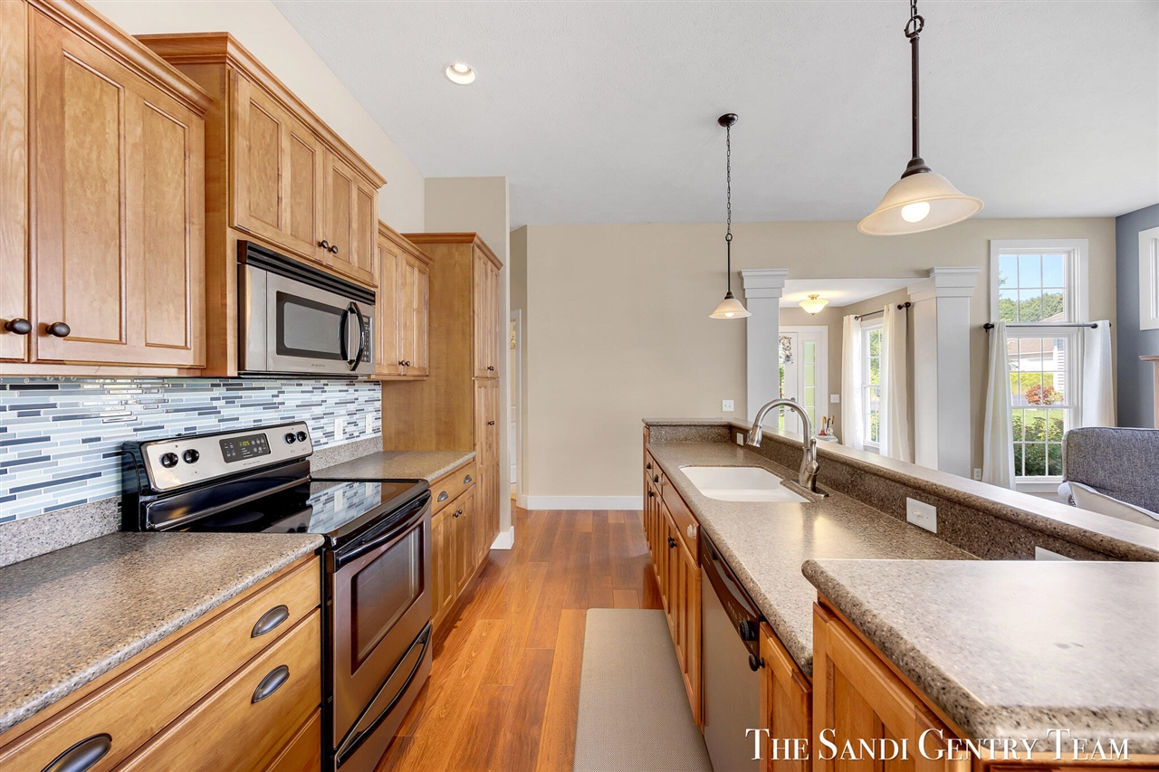 17644 Dustin Drive Property Photo 15