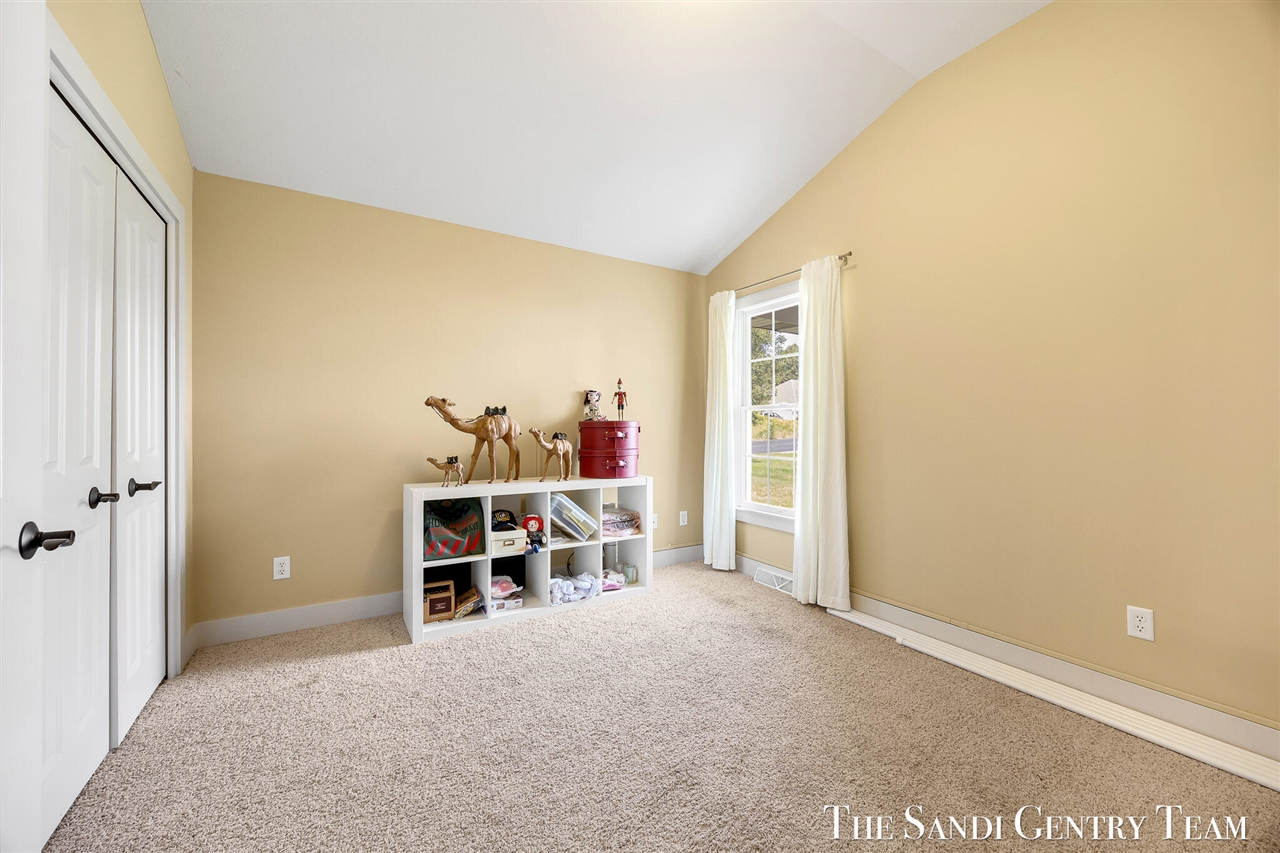 17644 Dustin Drive Property Photo 30