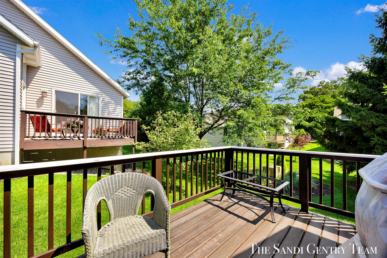 17644 Dustin Drive Property Photo 37
