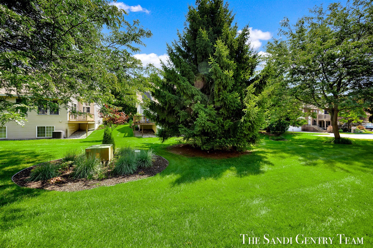 17644 Dustin Drive Property Photo 40