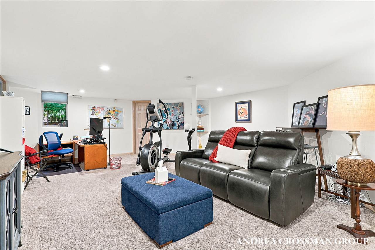1215 Ash Drive Property Photo 39
