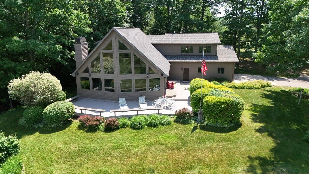4821 Crescent Beach Road Property Photo 4