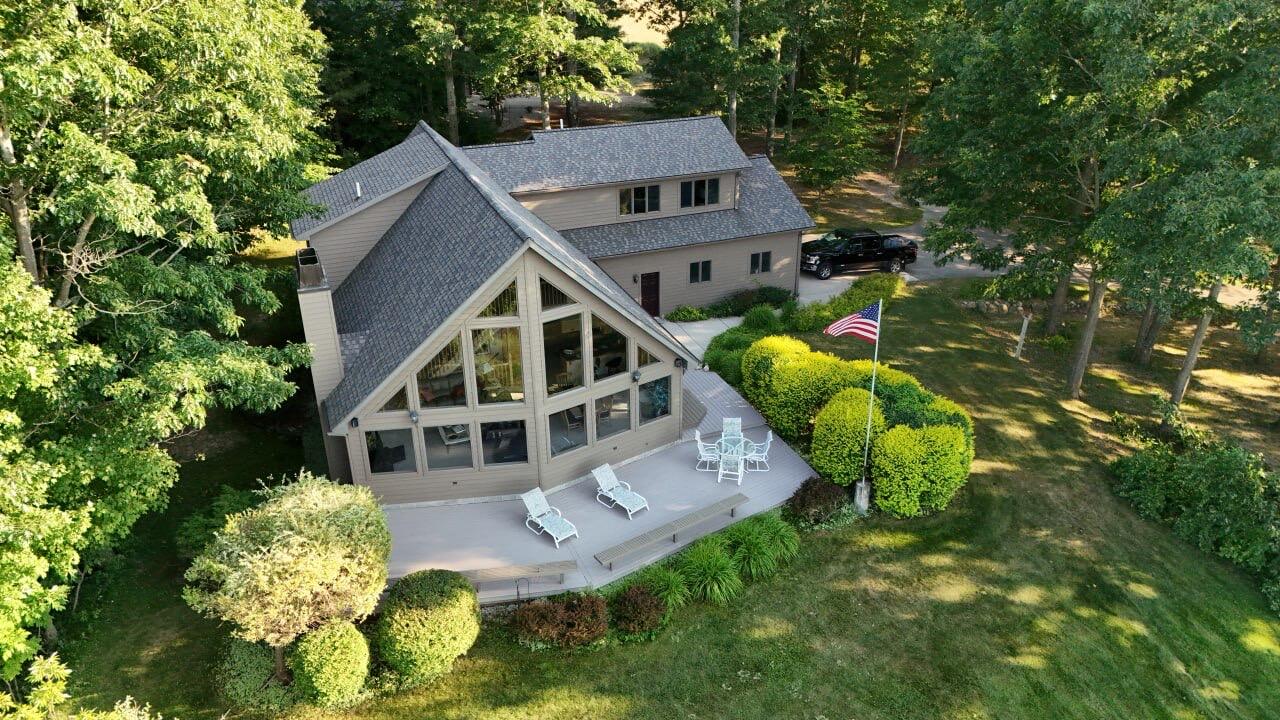 4821 Crescent Beach Road Property Photo 5