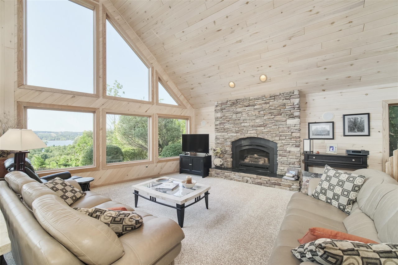 4821 Crescent Beach Road Property Photo 19
