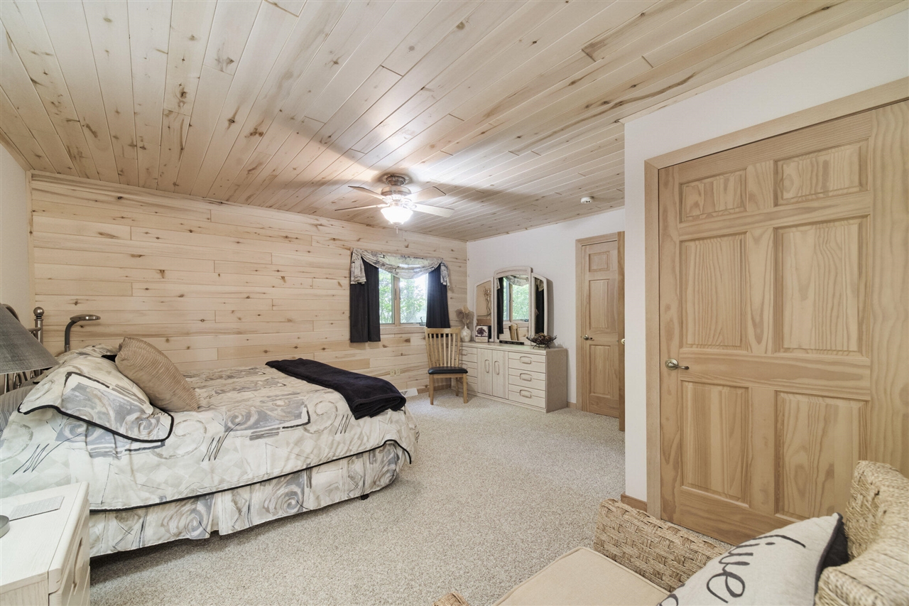 4821 Crescent Beach Road Property Photo 29