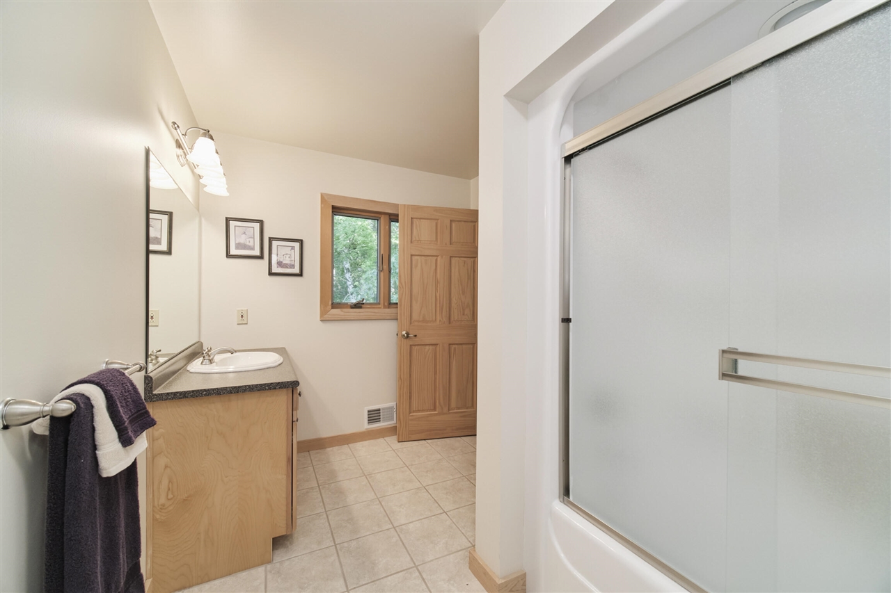 4821 Crescent Beach Road Property Photo 32