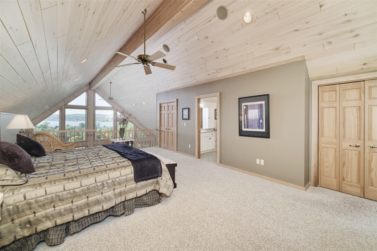 4821 Crescent Beach Road Property Photo 40