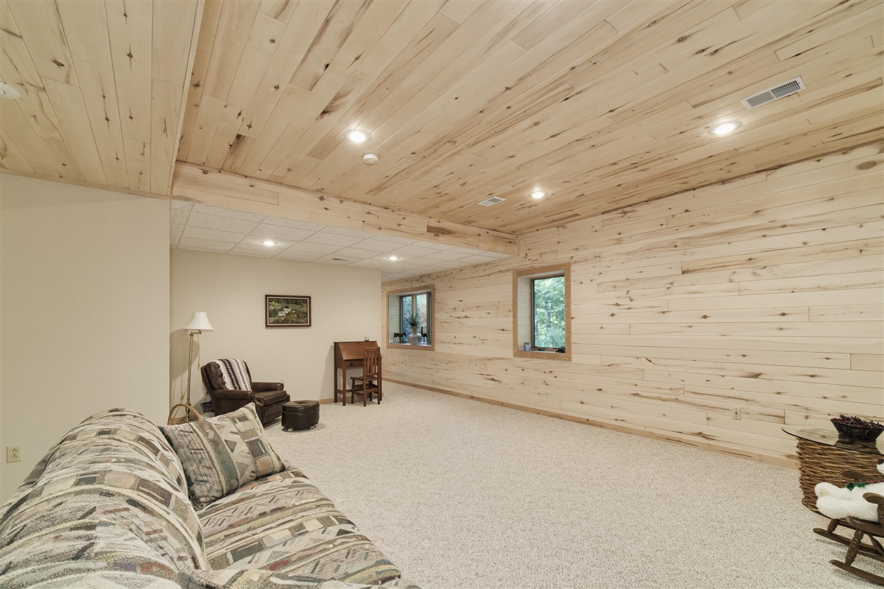 4821 Crescent Beach Road Property Photo 44