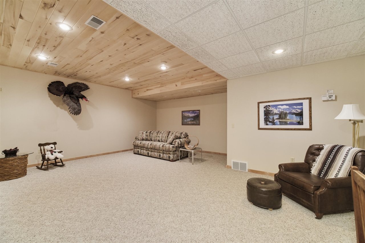 4821 Crescent Beach Road Property Photo 45