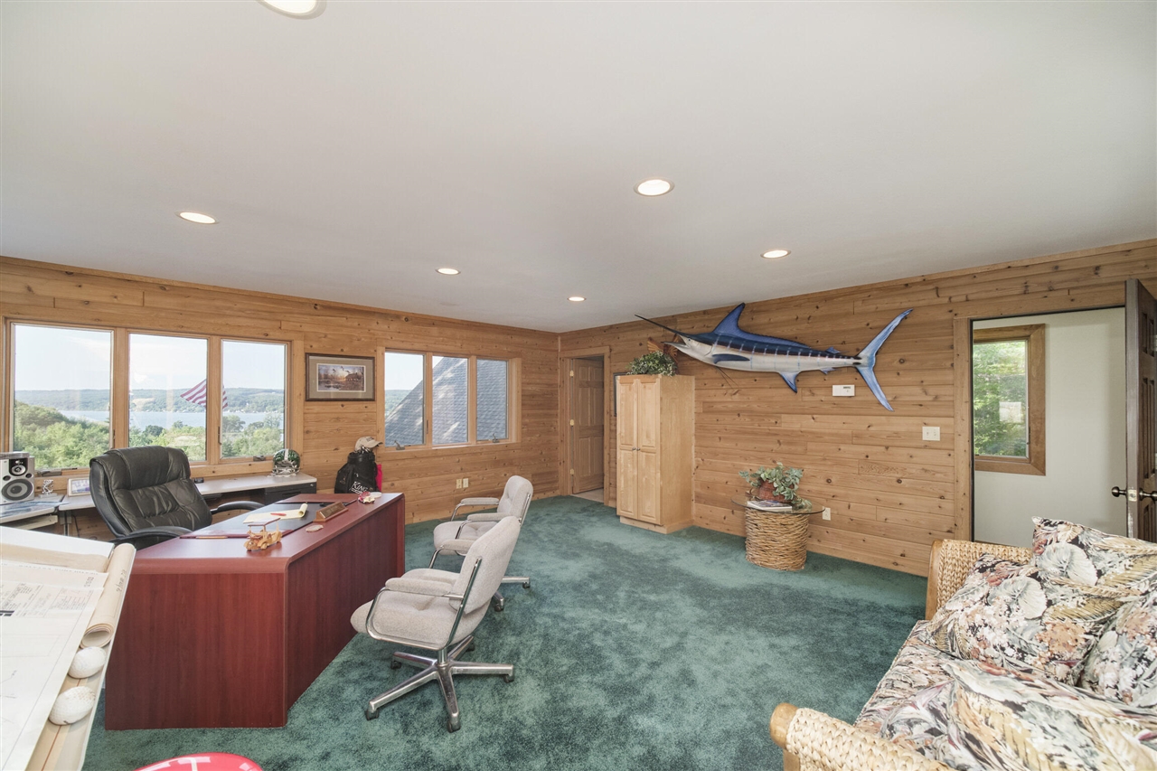 4821 Crescent Beach Road Property Photo 54