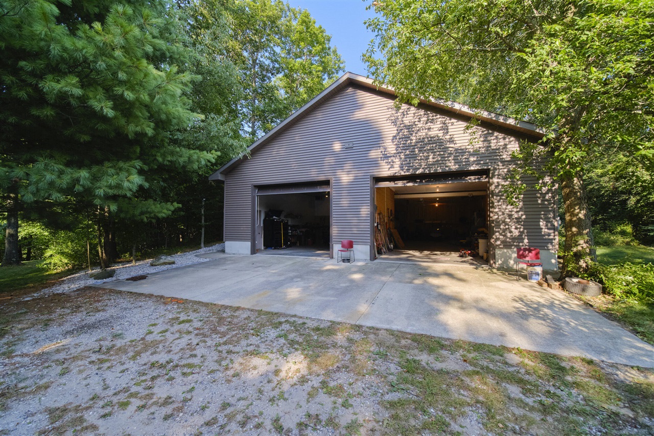 4821 Crescent Beach Road Property Photo 56