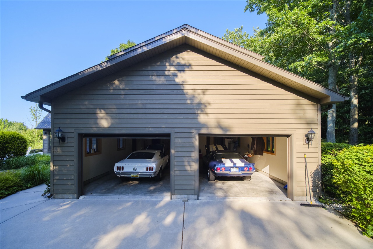 4821 Crescent Beach Road Property Photo 58