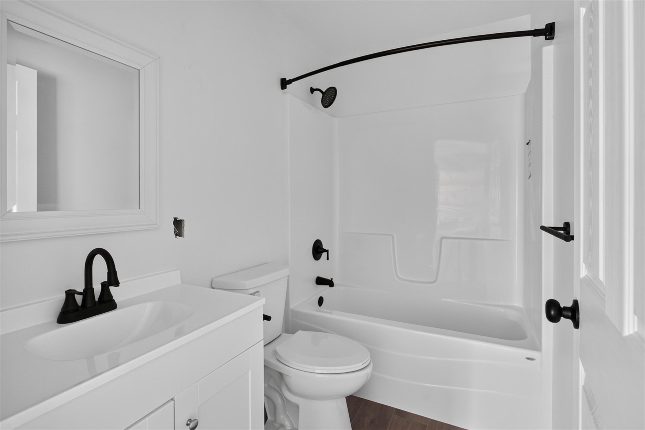 14869 Hilltop Drive Property Photo 13