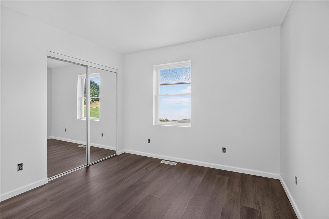 14869 Hilltop Drive Property Photo 14