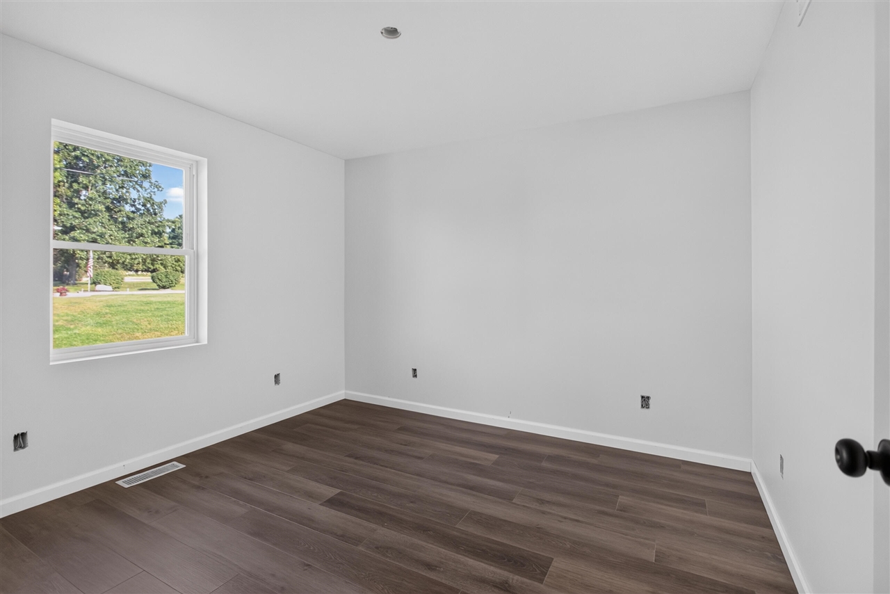 14869 Hilltop Drive Property Photo 15