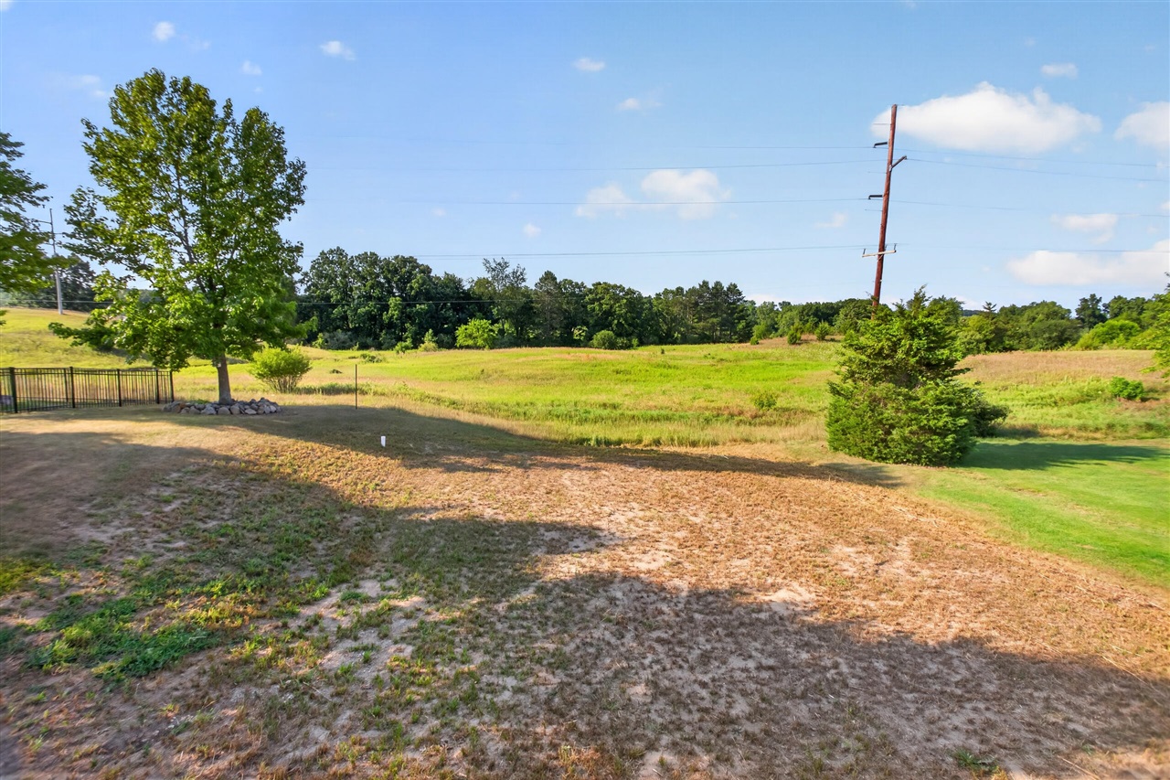 14869 Hilltop Drive Property Photo 32