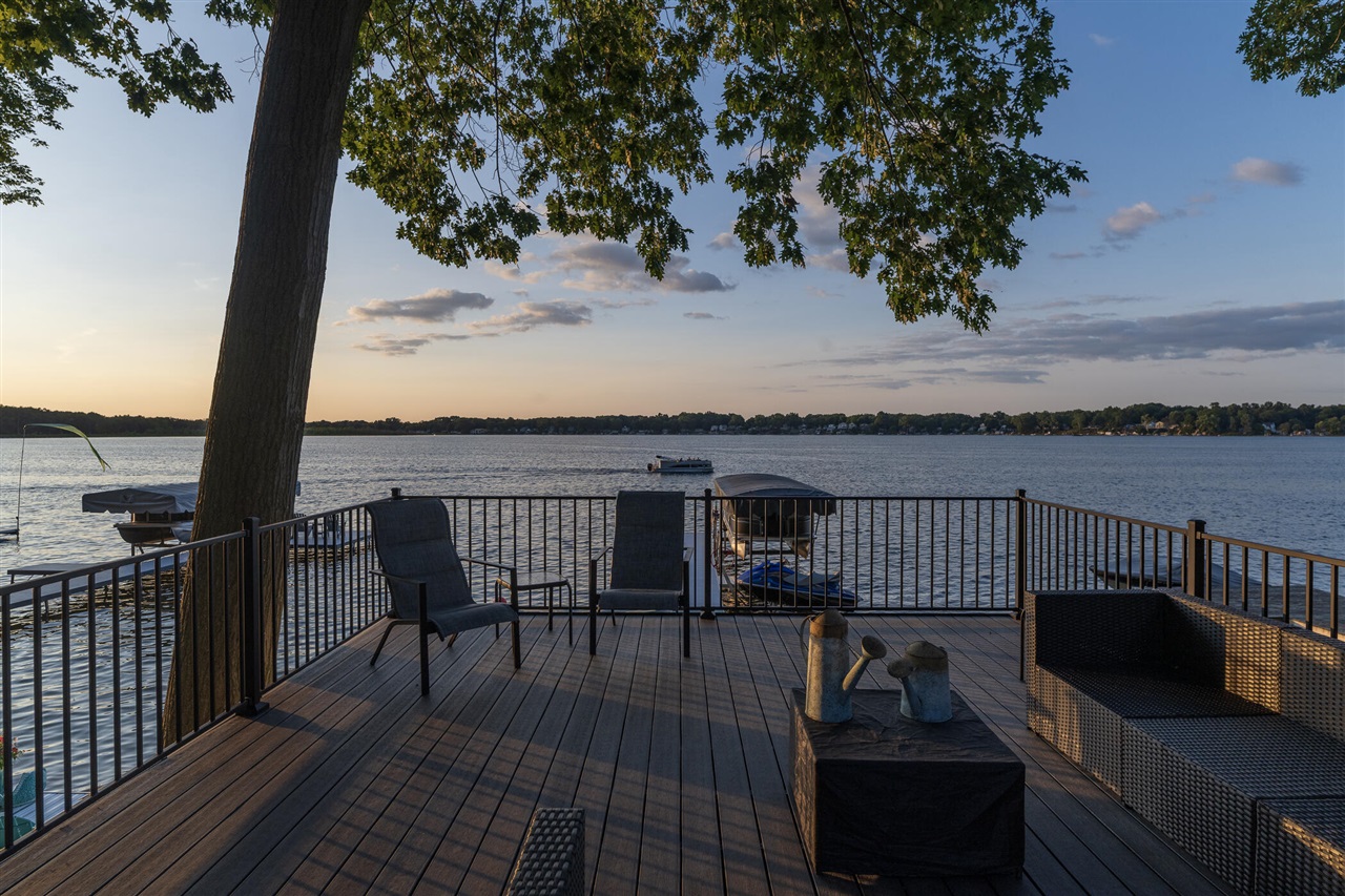 1241 Lakeview Drive Property Photo 3