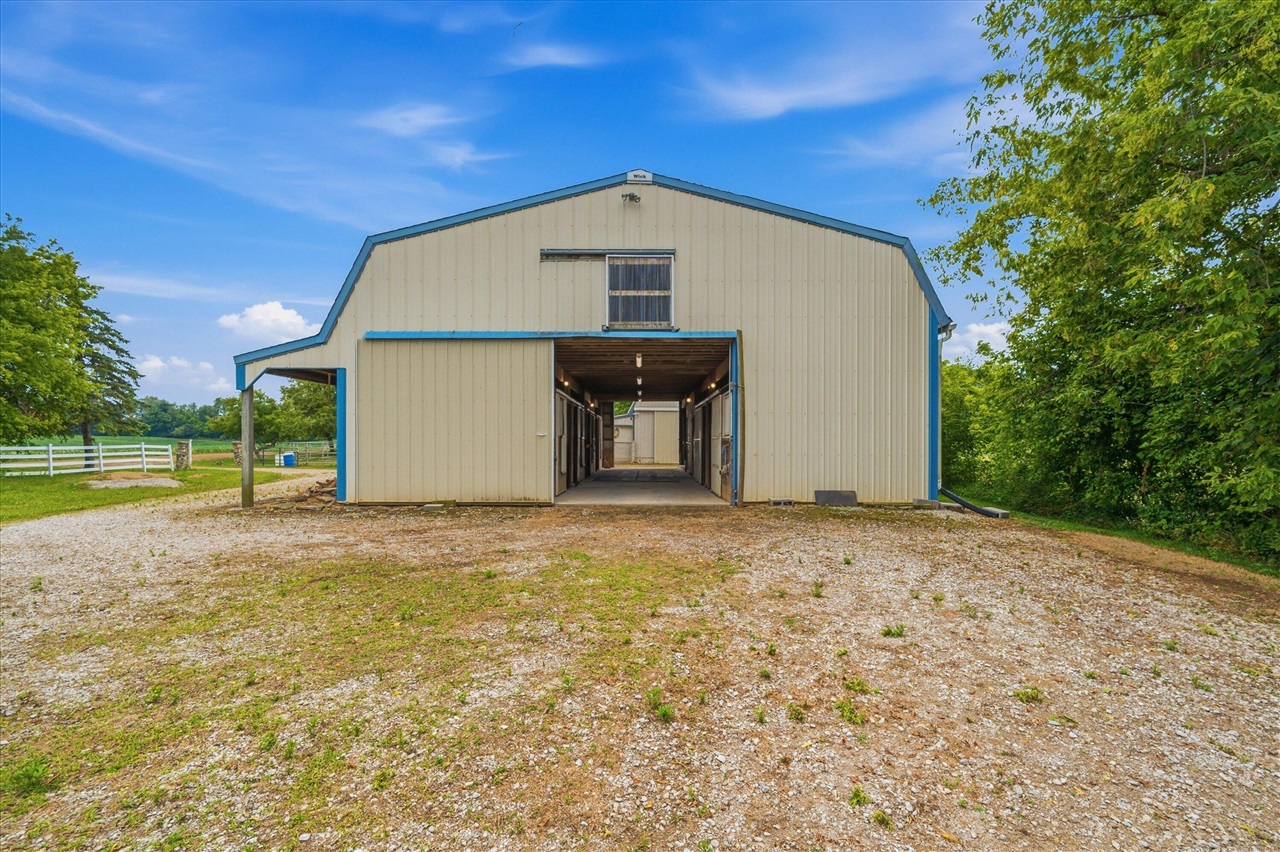 7310 Steinbach Road Property Photo 27