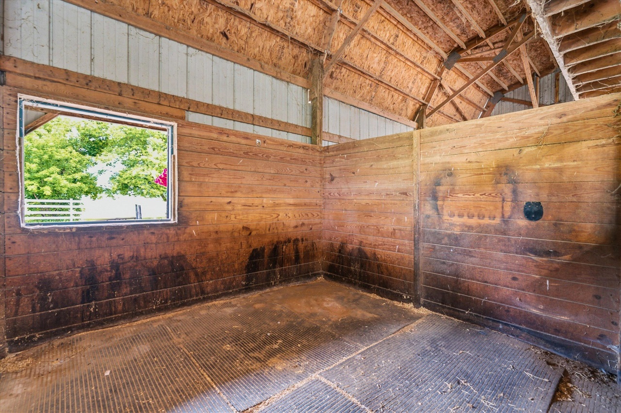 7310 Steinbach Road Property Photo 35