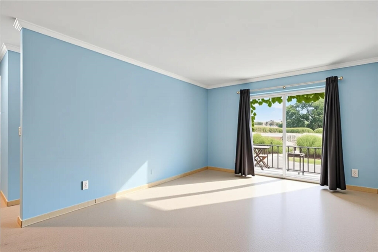 1942 Axtell Drive Property Photo 4