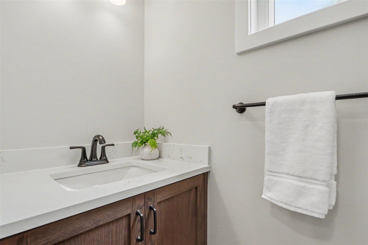 52070 Lake Avenue Property Photo 16