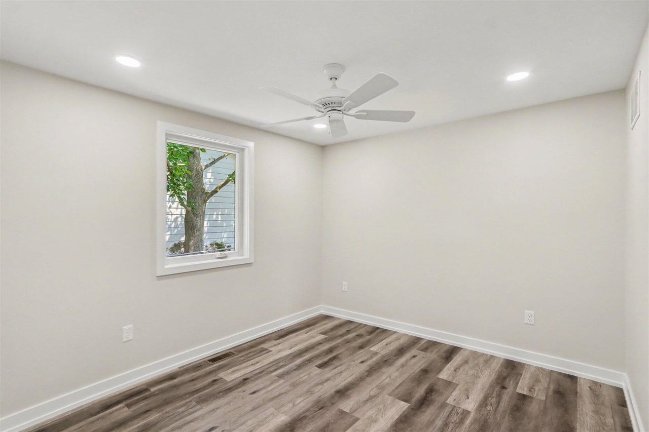 52070 Lake Avenue Property Photo 18