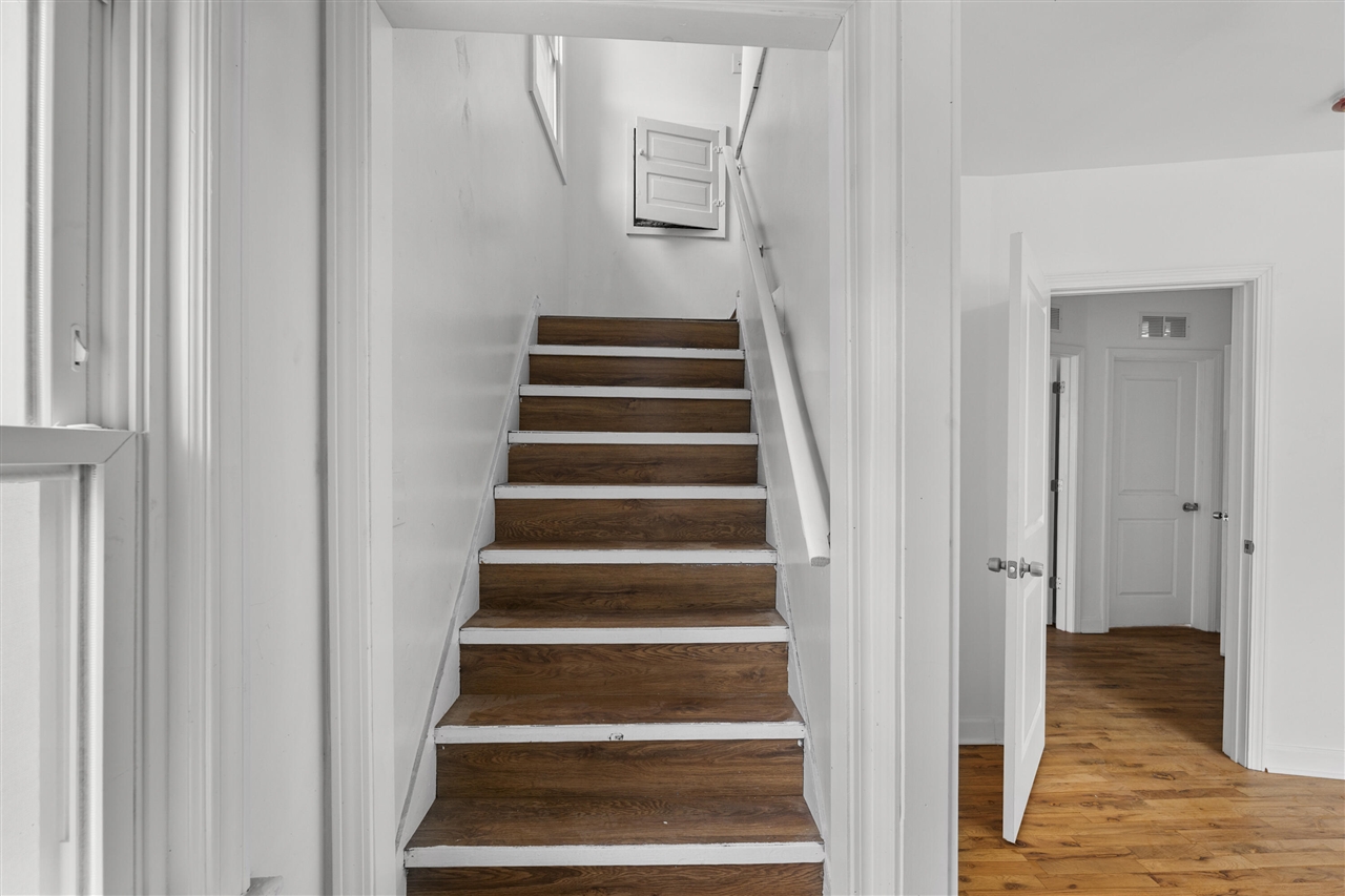 80 Louise Street Property Photo 15