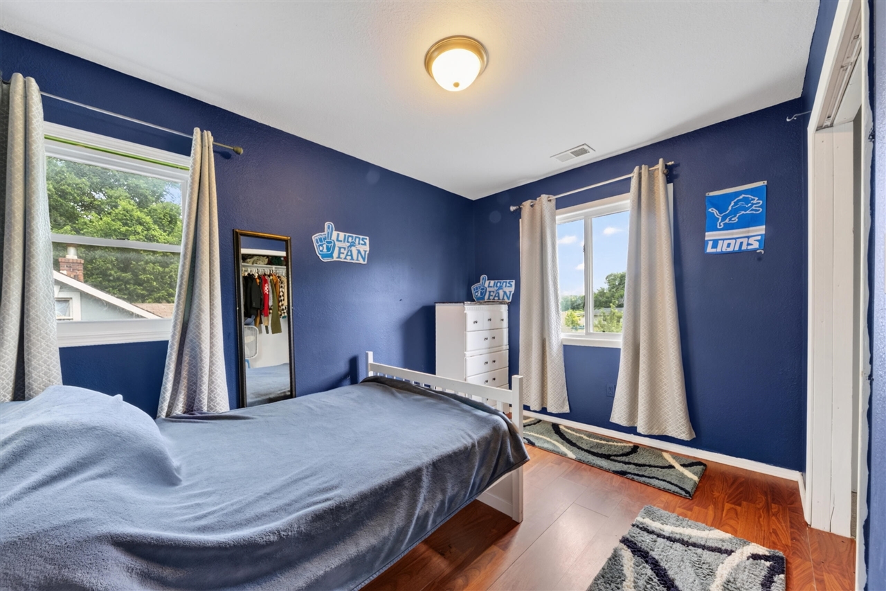 8410 W Newburg Road Property Photo 4