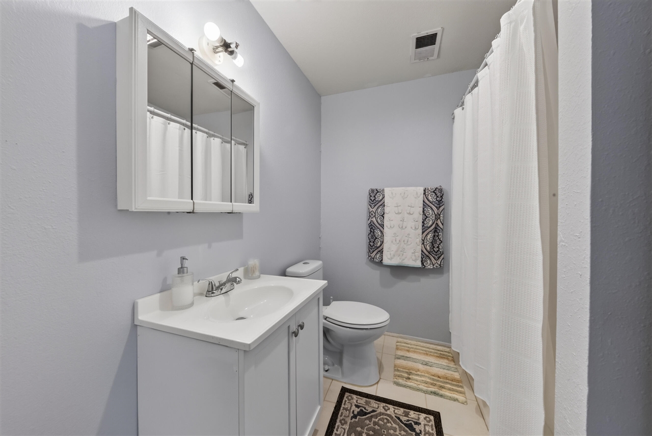 8410 W Newburg Road Property Photo 9