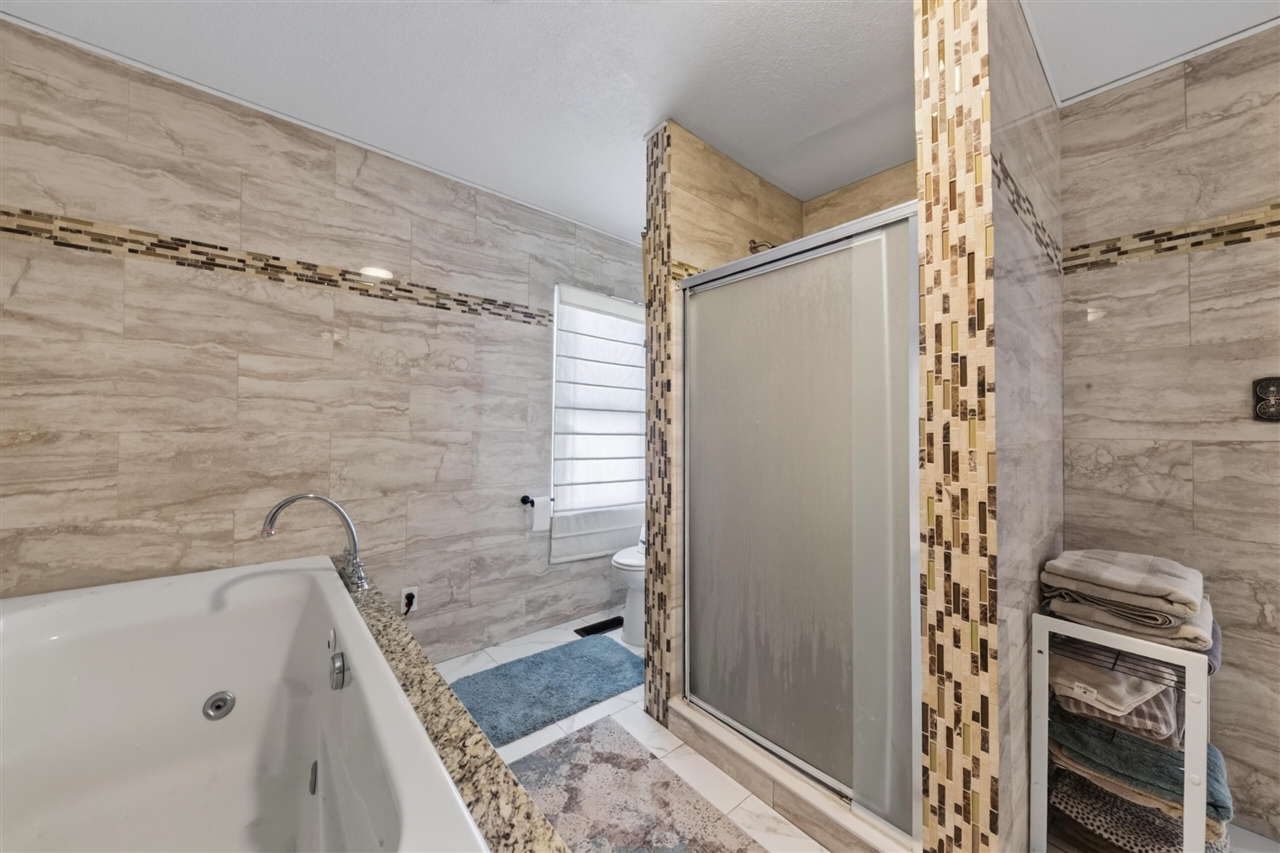 8410 W Newburg Road Property Photo 19