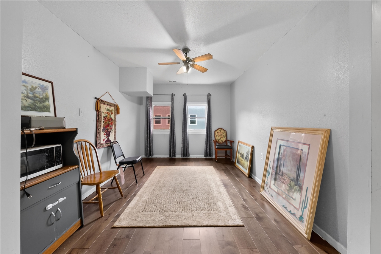 8410 W Newburg Road Property Photo 25