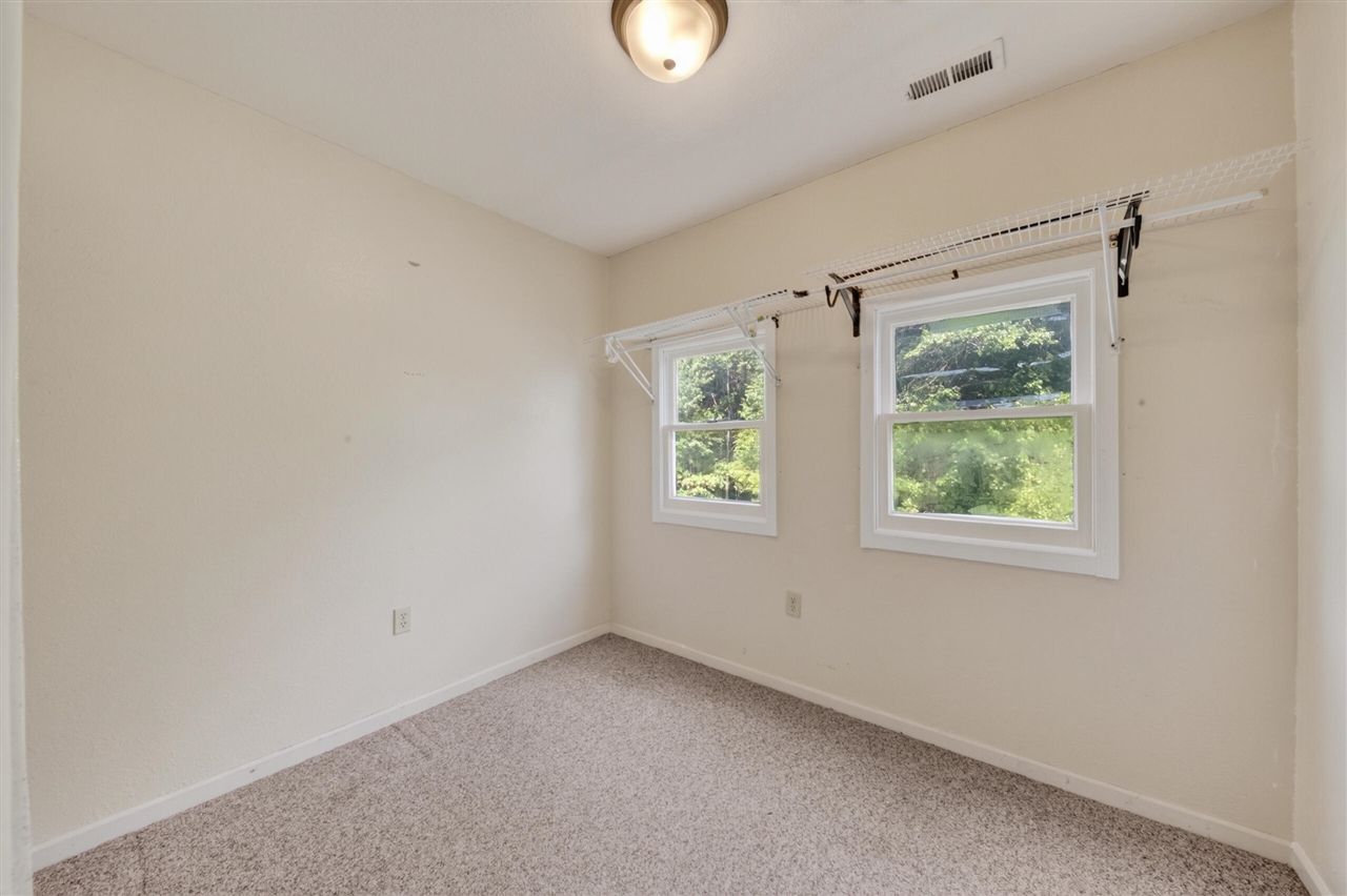 8410 W Newburg Road Property Photo 28