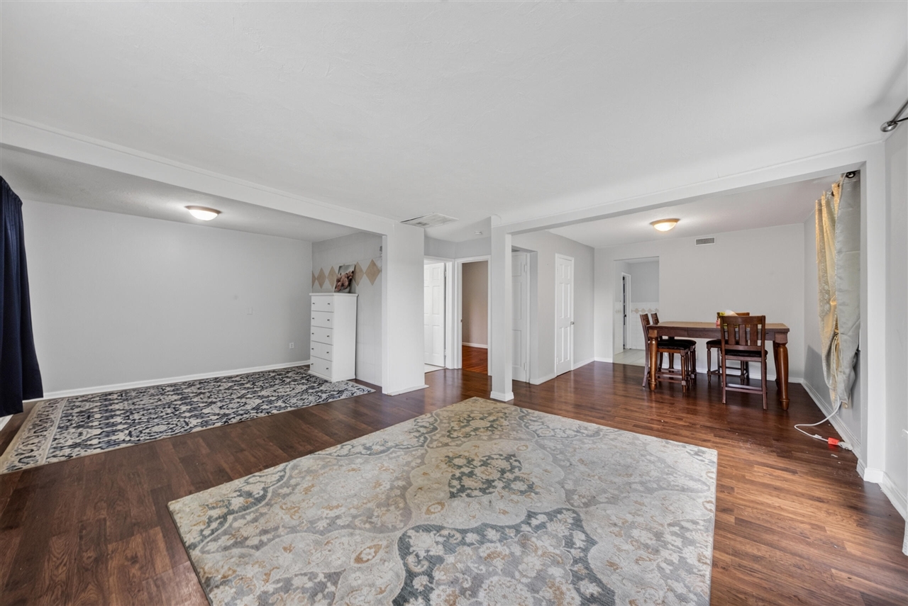8410 W Newburg Road Property Photo 35