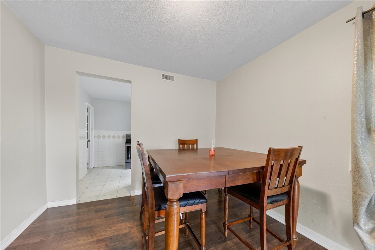 8410 W Newburg Road Property Photo 38