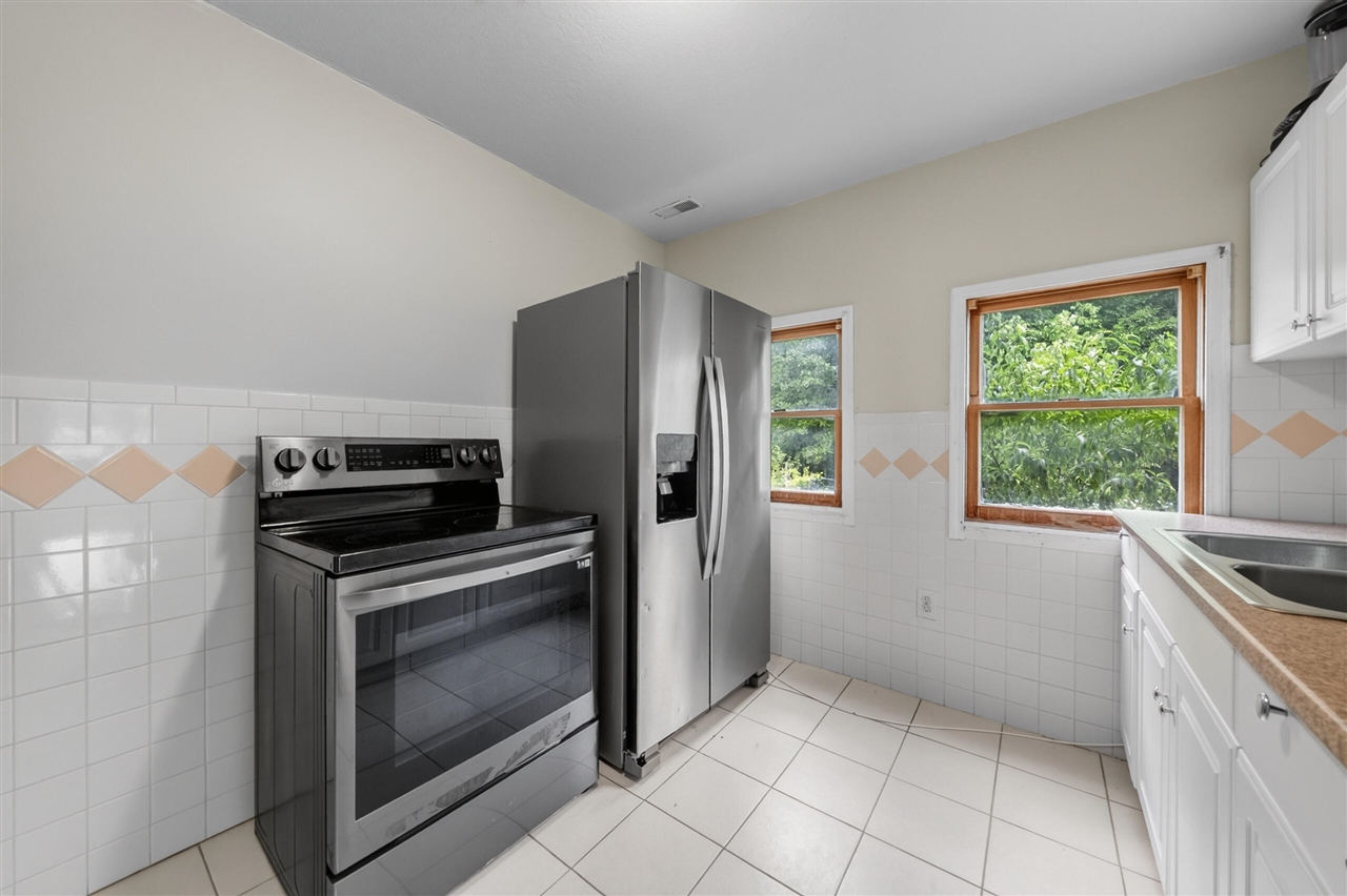 8410 W Newburg Road Property Photo 39