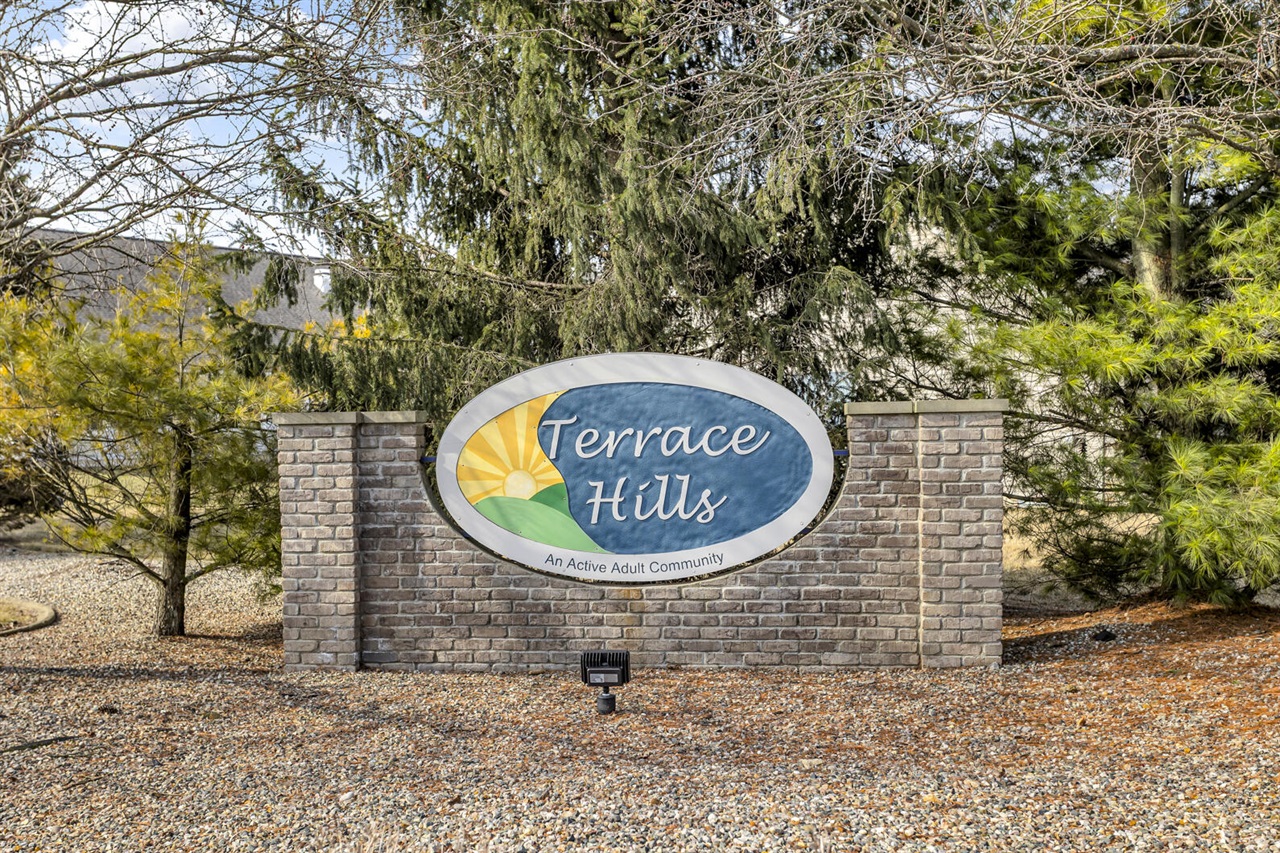 3723 Terrace Hills Lane Property Photo 3