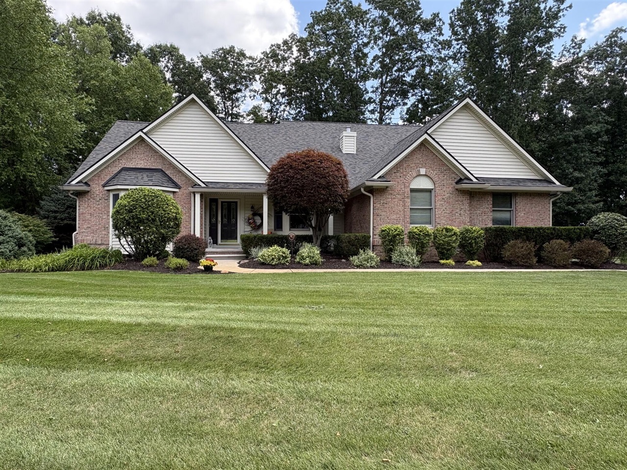 7708 Hunters Pointe Property Photo 1
