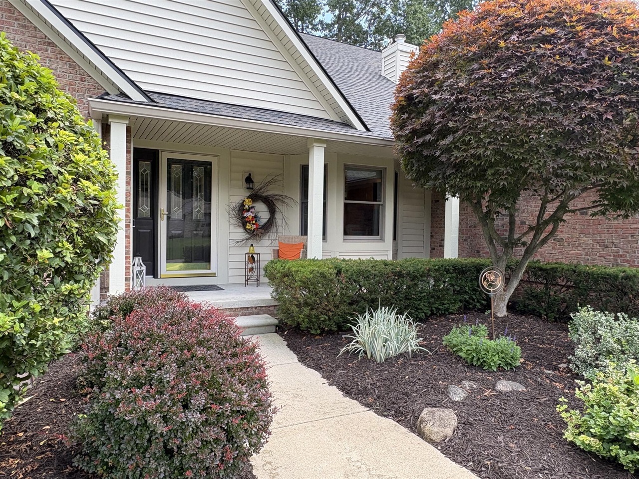 7708 Hunters Pointe Property Photo 5