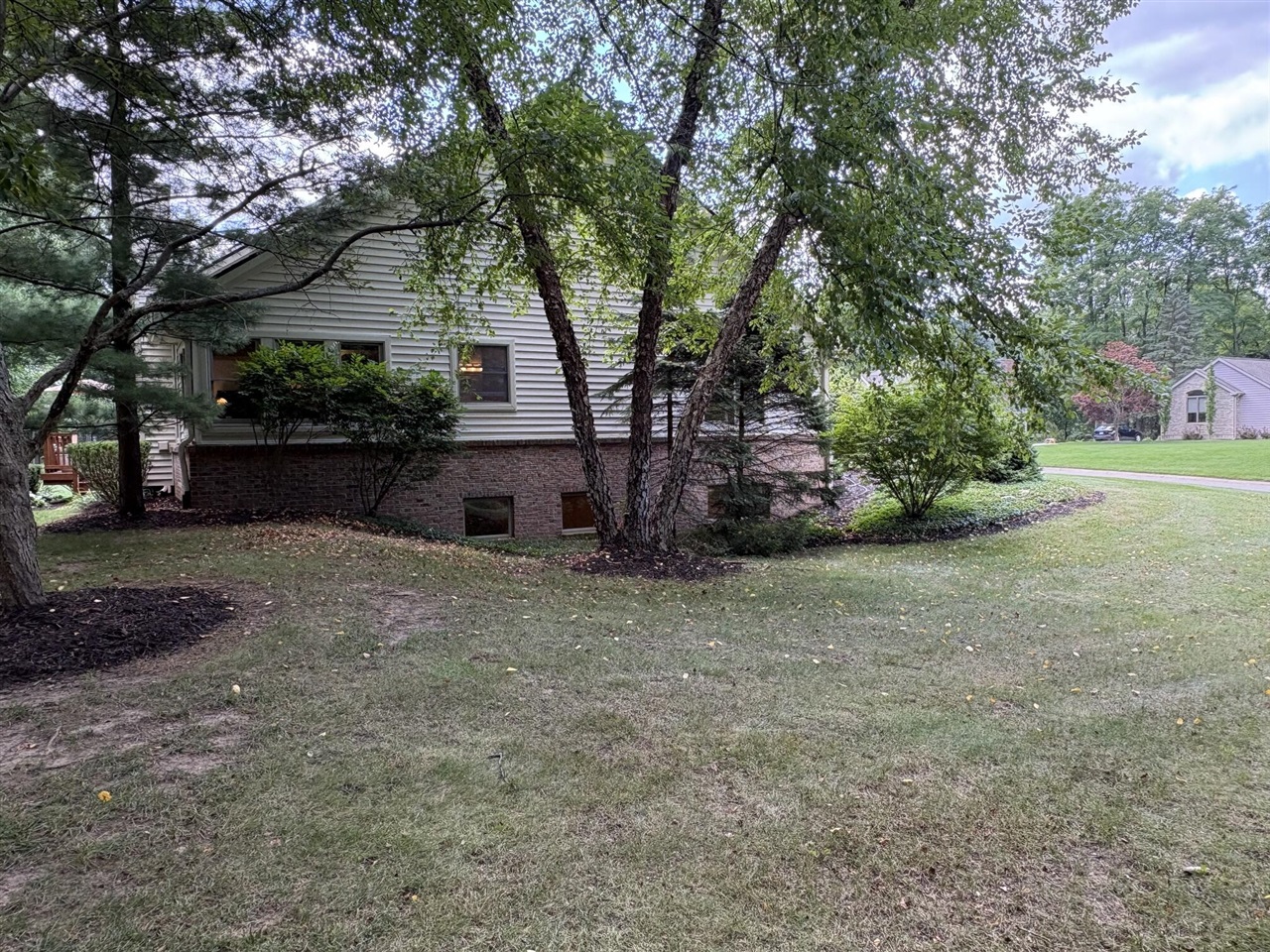 7708 Hunters Pointe Property Photo 7
