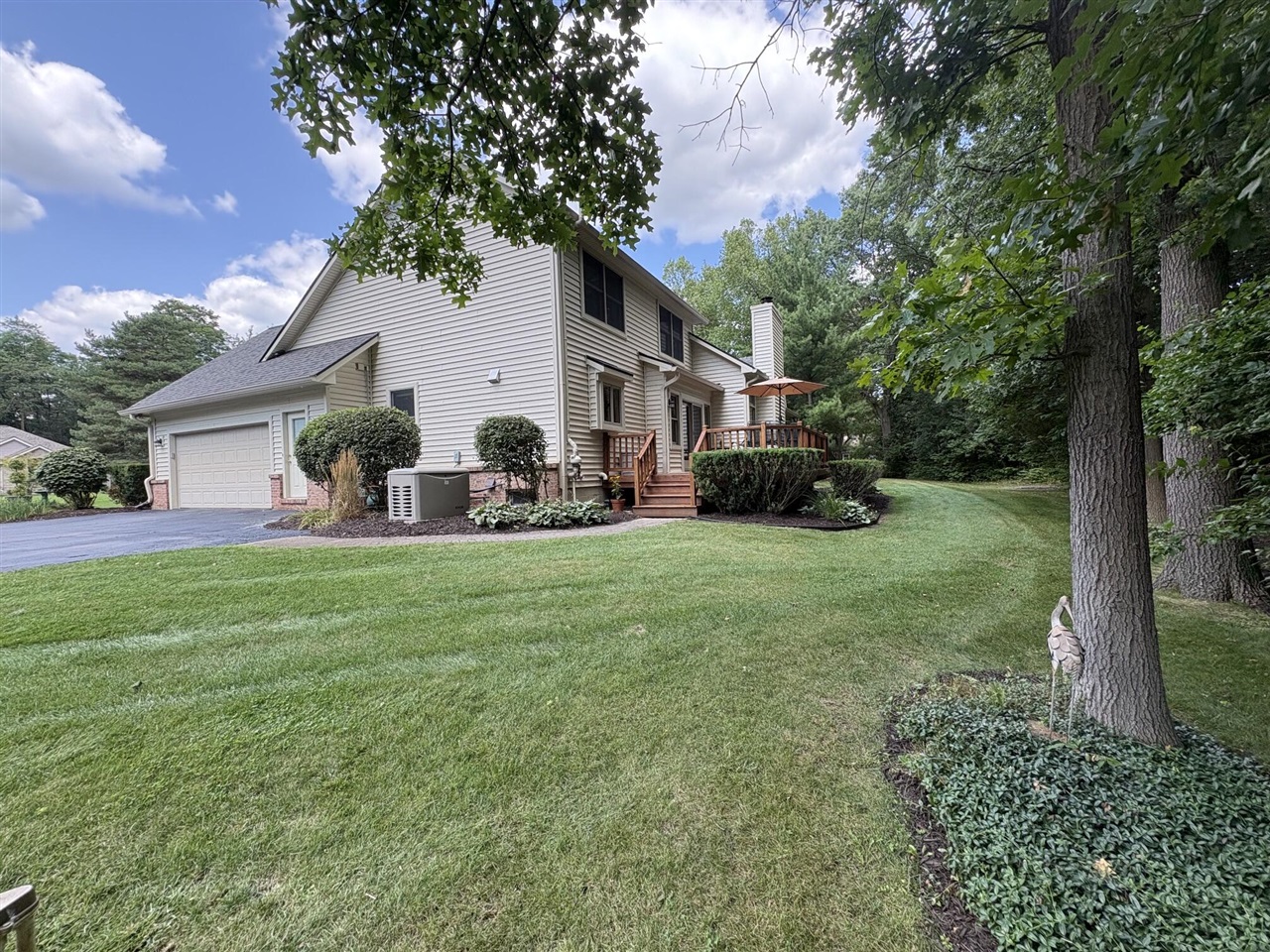 7708 Hunters Pointe Property Photo 9